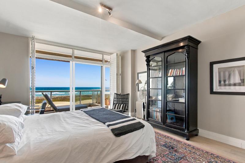 3 Bedroom Property for Sale in Bloubergrant Western Cape